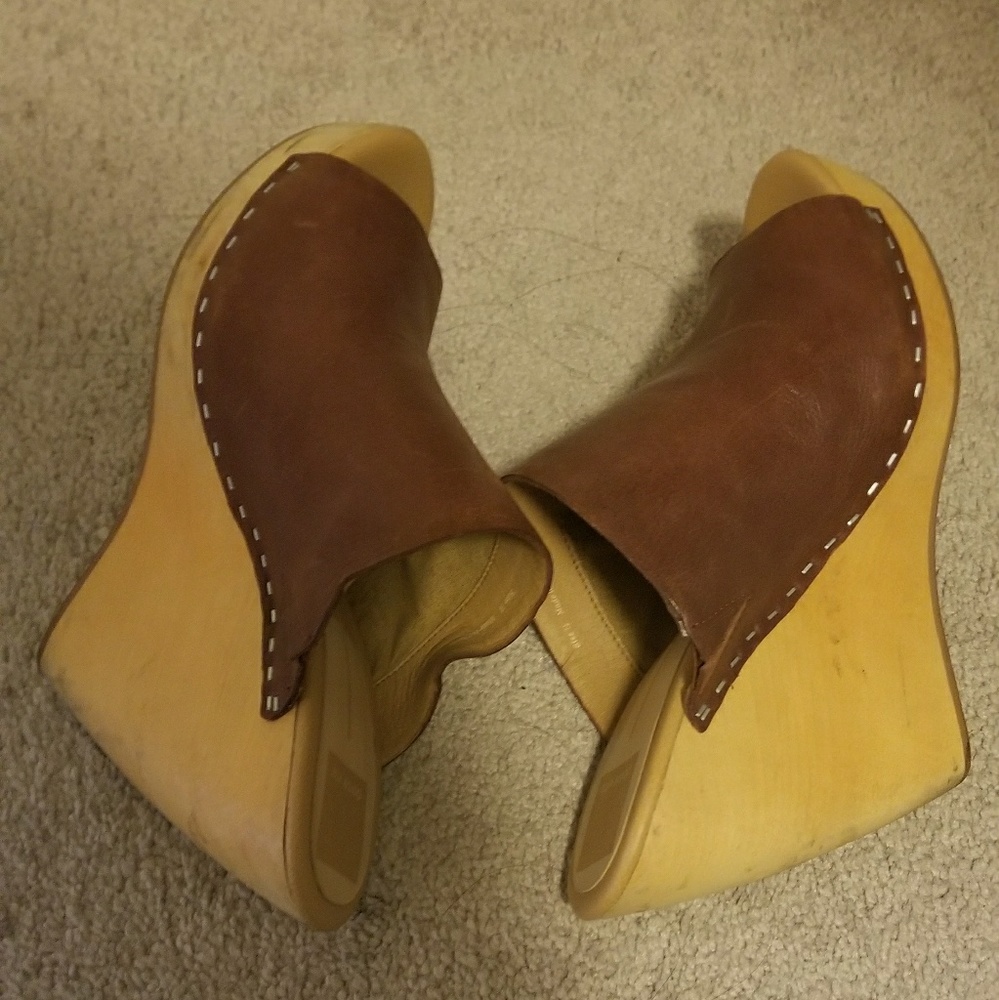 Solve Vida clogs